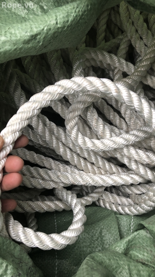 Day Thung Day Du Nilon1